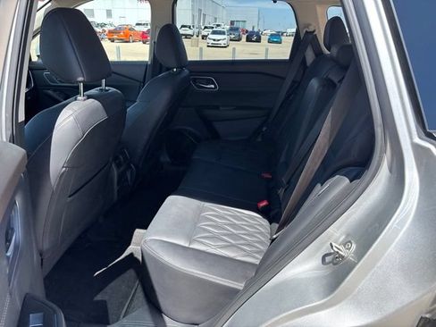 Used 2023 Nissan Rogue Platinum w/ Platinum Premium Package FWD image 26