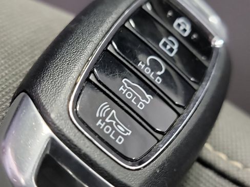 Used 2023 Hyundai Elantra SEL w/ Convenience Package FWD image 31