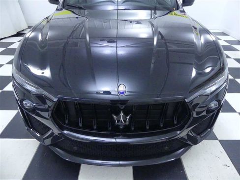 Used 2020 Maserati Levante GTS image 40