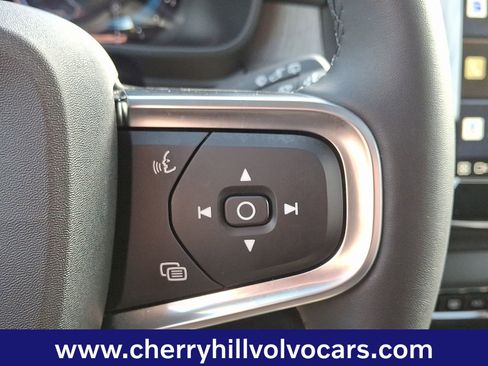 Certified 2025 Volvo XC40 B5 Plus w/ Protection Package Premier image 22