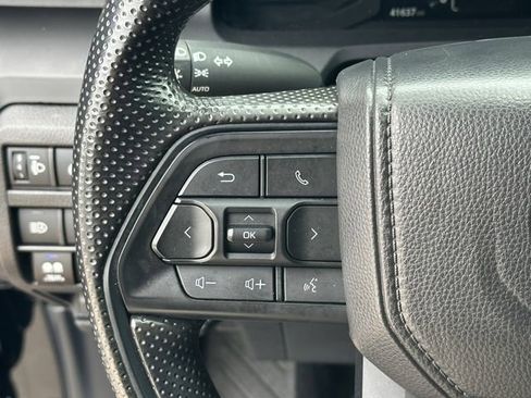 Used 2025 Toyota Tacoma SR image 13