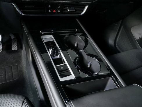 Certified 2025 Volkswagen Atlas Cross Sport SEL image 15