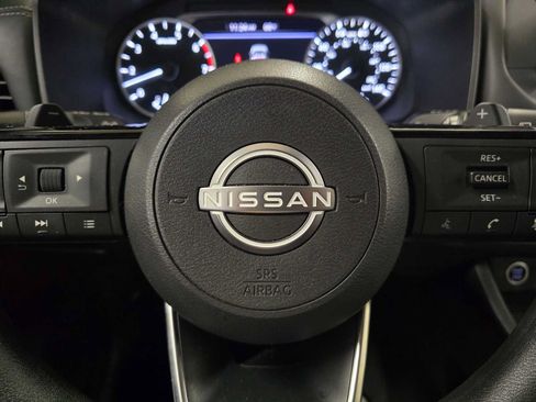 Used 2023 Nissan Rogue SV FWD image 23