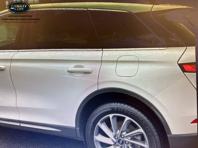 Used 2023 Lincoln Corsair AWD w/ Equipment Group 101A image 7