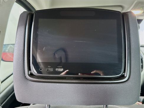 Used 2020 Nissan Titan SV w/ Accessory Utility Package image 23