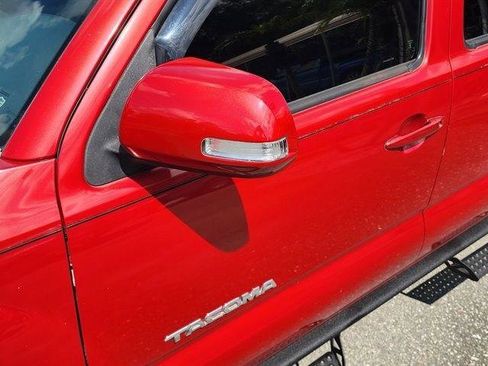 Used 2015 Toyota Tacoma PreRunner w/ TRD Sport Package RWD image 6