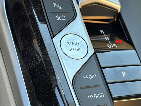 Used 2023 BMW 330e w/ Premium Package image 38