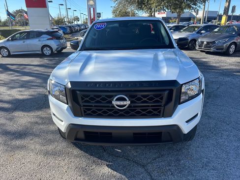 Certified 2024 Nissan Frontier S image 3