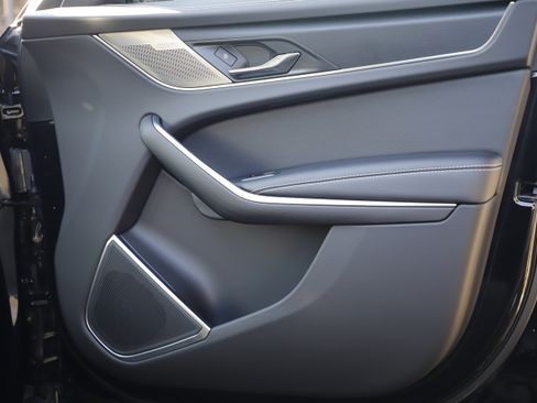 New 2026 Jaguar F-PACE R-Dynamic S image 7