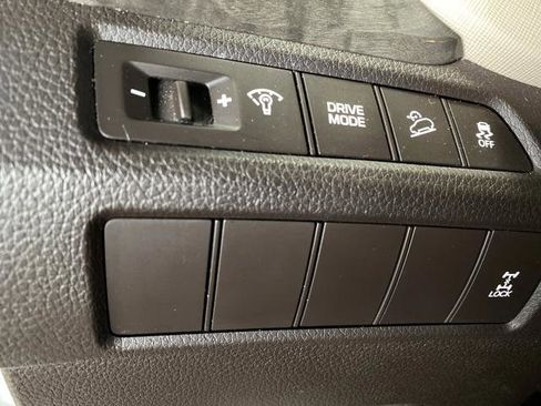 Used 2017 Hyundai Santa Fe Sport image 20