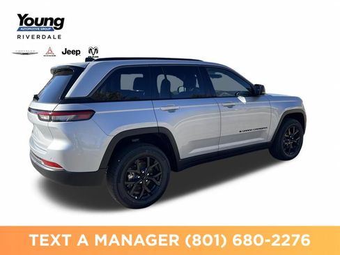 New 2026 Jeep Grand Cherokee Altitude AWD/4WD image 5