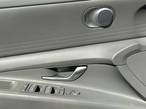 Used 2024 Hyundai Elantra SEL image 21