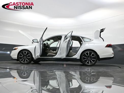 Used 2024 Honda Accord Touring image 46