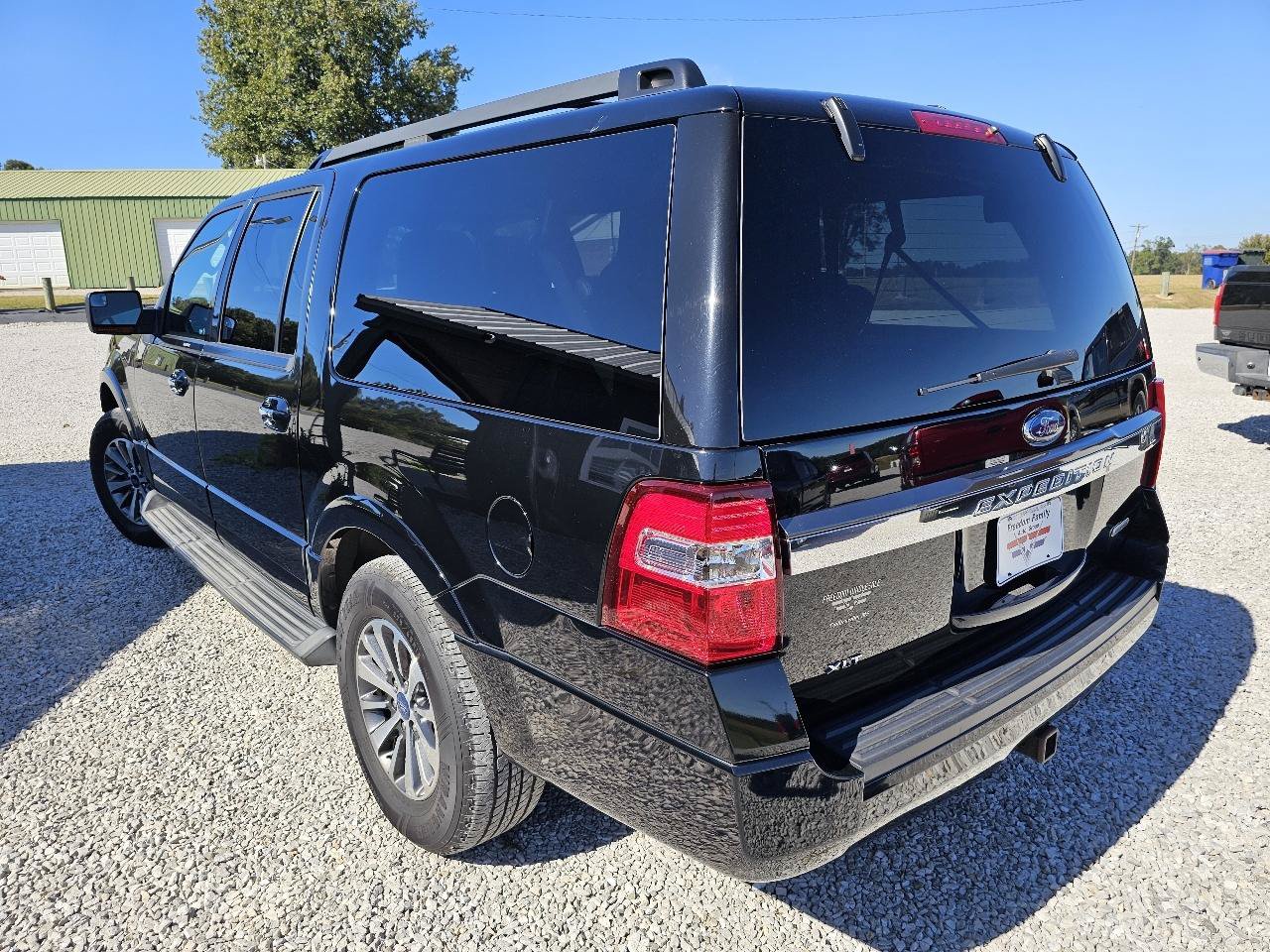 Used 2017 Ford Expedition EL XLT w/ Equipment Group 202A AWD/4WD image 8
