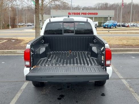 Used 2022 Toyota Tacoma SR image 30