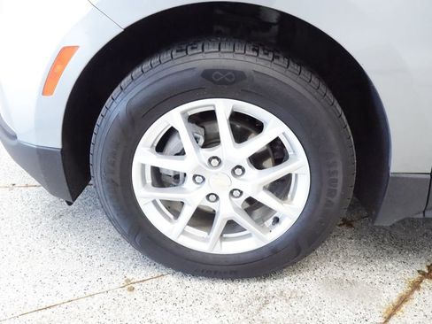 Used 2024 Chevrolet Equinox LT AWD/4WD image 14