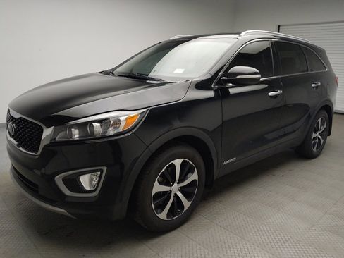 Used 2017 Kia Sorento EX w/ EX V6 Premium Package image 2