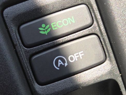 Certified 2025 Honda Accord SE image 9