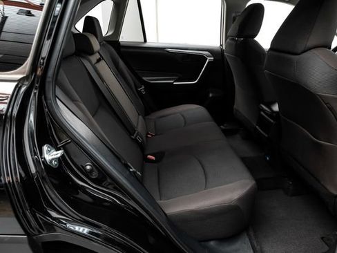 Used 2021 Toyota RAV4 LE image 35