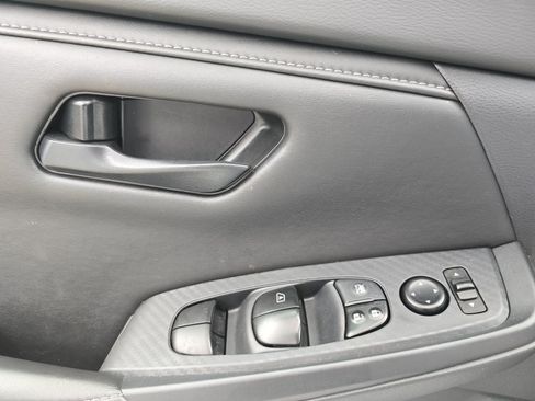 Used 2025 Nissan Sentra S FWD image 24
