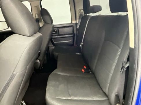 Used 2019 RAM 1500 Express AWD/4WD image 8