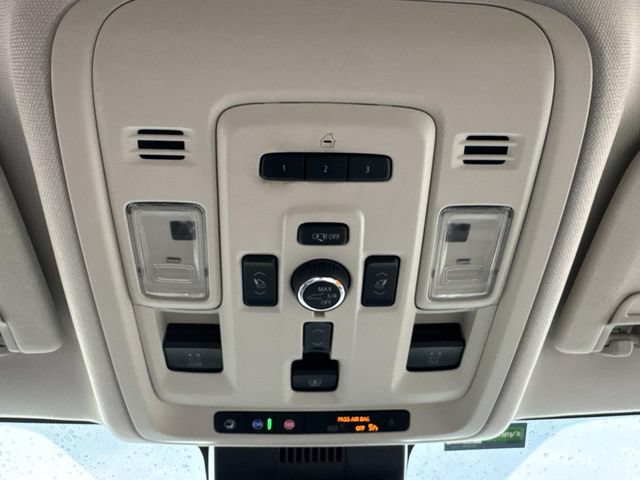 Used 2023 GMC Yukon Denali RWD image 24