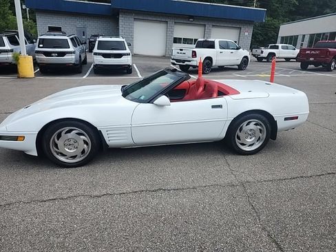 Used 1994 Chevrolet Corvette Convertible RWD image 4