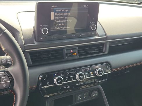 Used 2025 Honda Pilot Sport image 8