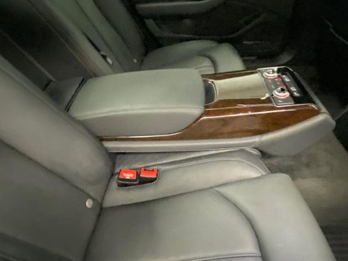 Used 2015 Audi A8 L 4.0T image 39