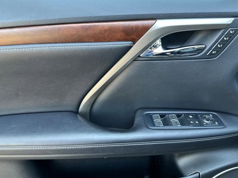 Used 2020 Lexus RX 350L FWD w/ Premium Package image 11