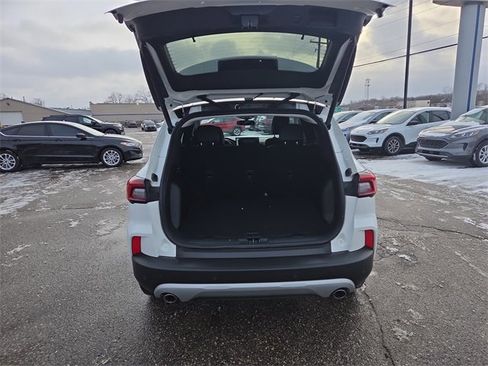 Certified 2024 Ford Escape Platinum w/ Premium Technology Package image 28