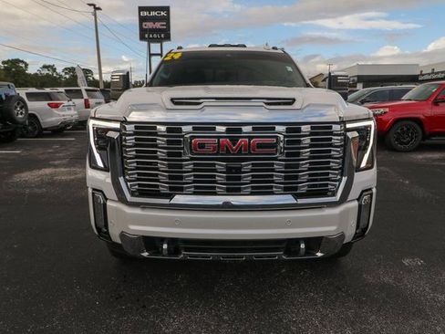 Used 2024 GMC Sierra 3500 Denali w/ Denali Reserve Package image 2