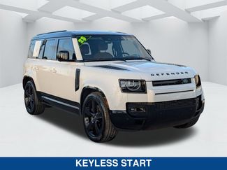 Used 2025 Land Rover Defender 110 X-Dynamic SE video 2