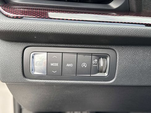New 2026 Chevrolet Traverse Z71 w/ Enhanced Driving Package AWD/4WD image 31