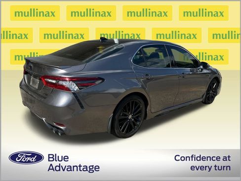 Used 2021 Toyota Camry XSE FWD image 2