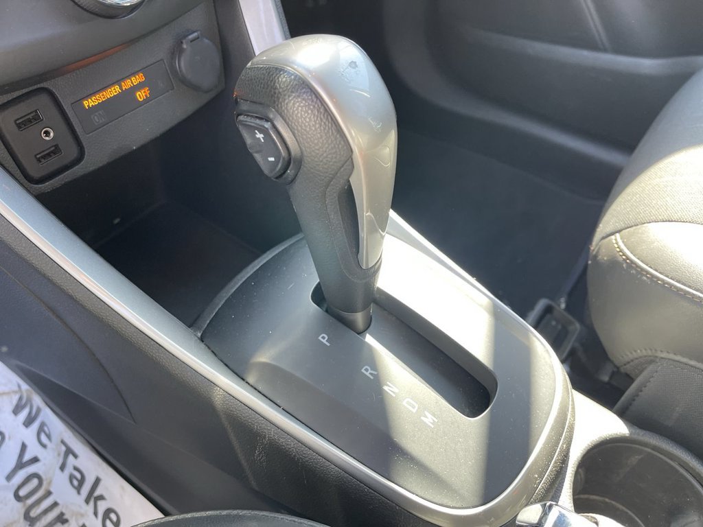 Used 2022 Chevrolet Trax LT w/ Driver Confidence Package AWD/4WD image 19