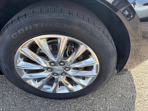 Used 2021 Buick Enclave Essence w/ Sound and Sites Package AWD/4WD image 7