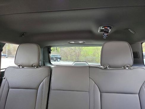 New 2026 GMC Yukon XL Elevation image 16