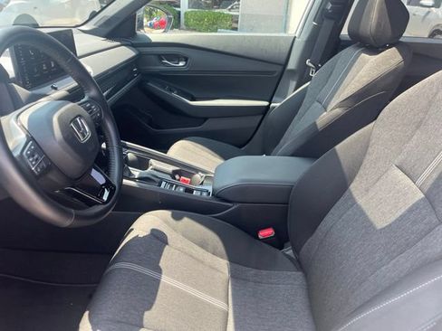 Used 2025 Honda Accord Sport image 32