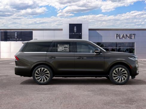 New 2027 Lincoln Navigator Black Label AWD/4WD image 5