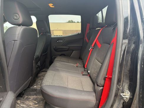 Used 2023 Chevrolet Colorado Z71 w/ Z71 Convenience Package 2 image 9