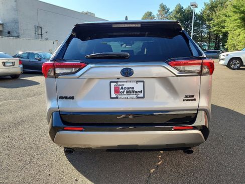 Used 2022 Toyota RAV4 XSE image 6