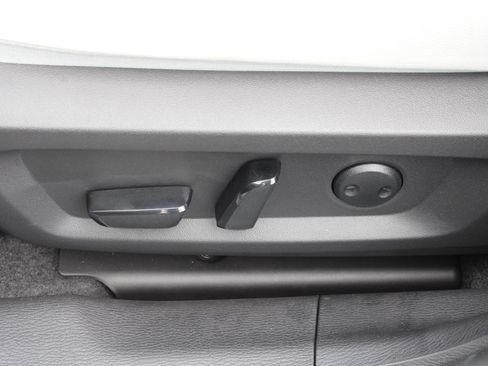 New 2025 Mitsubishi Outlander Platinum Edition image 18