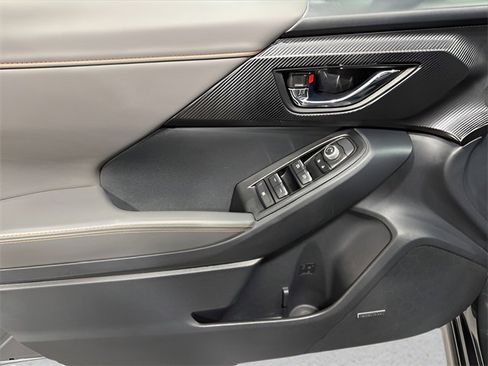 Certified 2024 Subaru Crosstrek 2.5i Limited w/ Popular Package #4A image 9