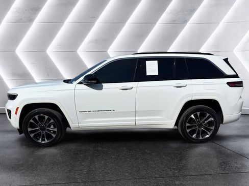 Used 2025 Jeep Grand Cherokee Overland w/ Adv Protech Group III AWD/4WD image 4