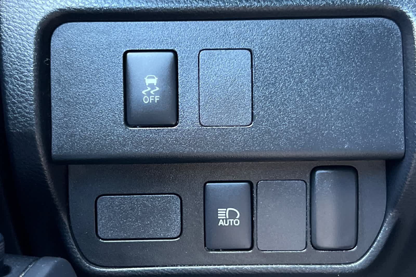 Used 2020 Toyota Tacoma SR RWD image 28