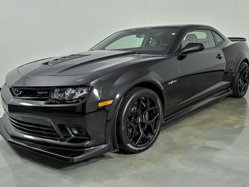 Used 2015 Chevrolet Camaro Z/28 RWD image 5