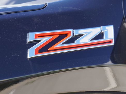 Used 2020 Chevrolet Silverado 1500 LT Trail Boss image 3