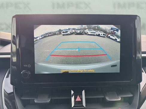 Used 2025 Toyota Corolla LE image 18