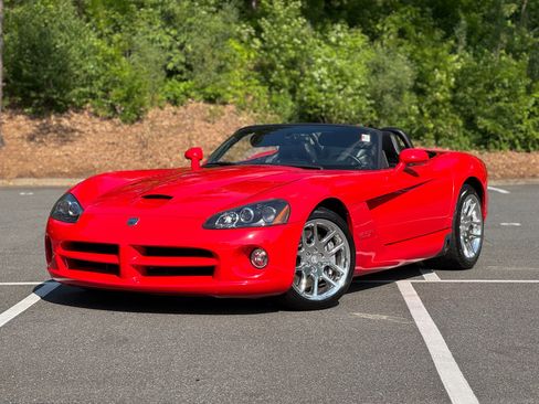 Used 2003 Dodge Viper SRT-10 RWD image 1
